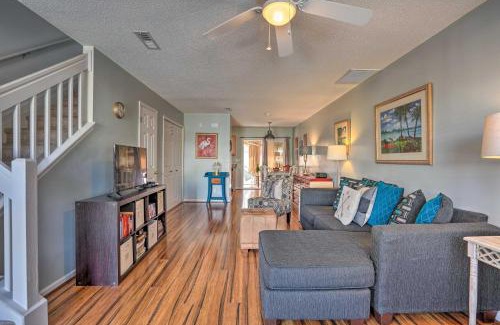 Charleston House | Charleston Townhome about 13 Mi to Sand and Surf!