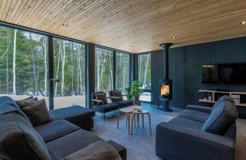 Saint Aime Des Lacs Ski Chalet | Charlevoix - Chalet La Cabane