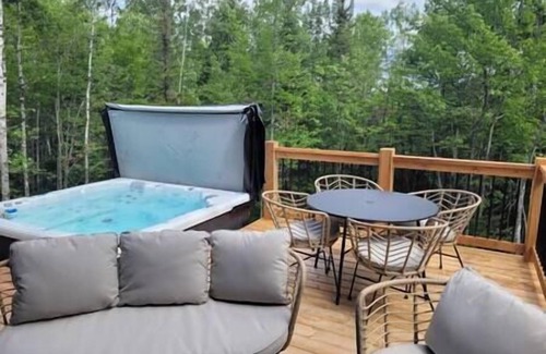Saint Aime Des Lacs Ski Chalet | Charlevoix - Chalet La Cache