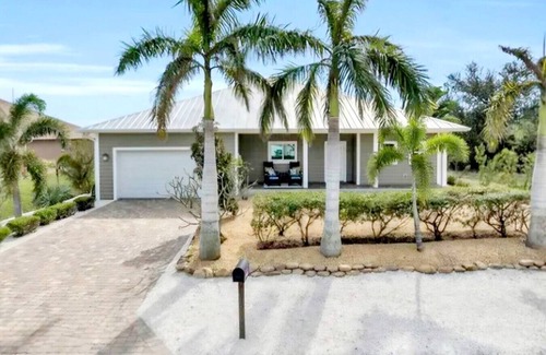 Pine Island Center House | Charlie's of Bokeelia