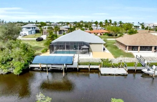 Pine Island Center House | Charlie's of Bokeelia