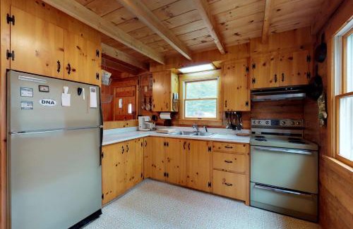 Beaver Cove House | Charloon Cabin