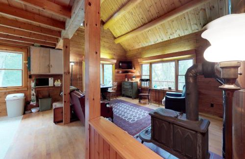 Beaver Cove House | Charloon Cabin