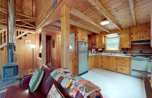 Beaver Cove House | Charloon Cabin