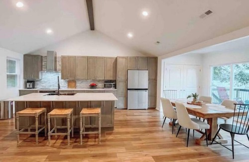 Dixie - Berryhill House | Charlotte Lake House with Private Dock. Sleeps 12