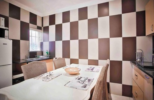 Centurion Apartment | Charlton House 1 No loadshedding