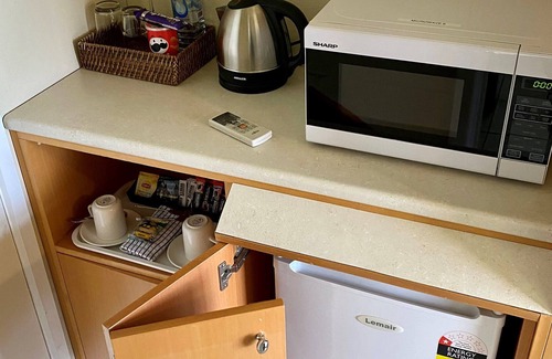 Traralgon Apartment | Charm and private, fully furnished suite for rent.