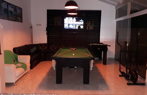 Porto Belo House | CHARM, COMFORT AND FUN! SINUCA, PEBOLIM, GARDEN !!