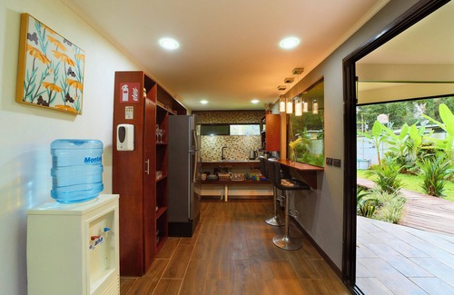 Puerto Viejo de Talamanca Villa | Charming 2-bedroom villa with WiFi, AC, Pool in vibrant Playa Negra,Puerto Viejo