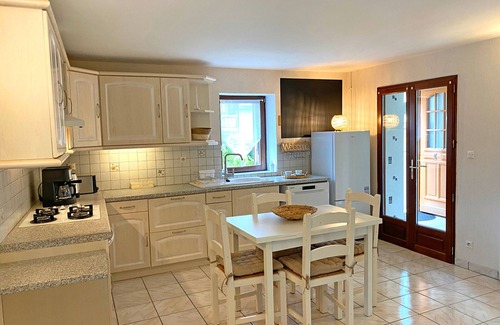 Saint-Bonnet-de-Rochefort Cottage | Charming Cottage with Garden, Spa, Near Sioule River, Perfect for Families