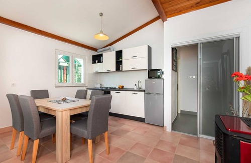 Sveti Vid Dobrinjski Villa | Charming Villa Azul with Pool, Jacuzzi & Sauna