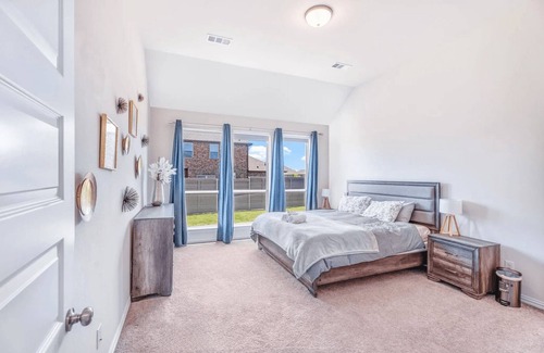 Aubrey House | Charm in Little Elm 4-BR, 3 Baths, Easy Vibes