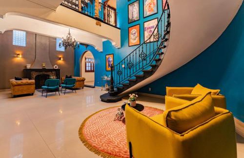 Colonia Cuauhtemoc House | Charm near Roma Luxurious Mansion for Groups