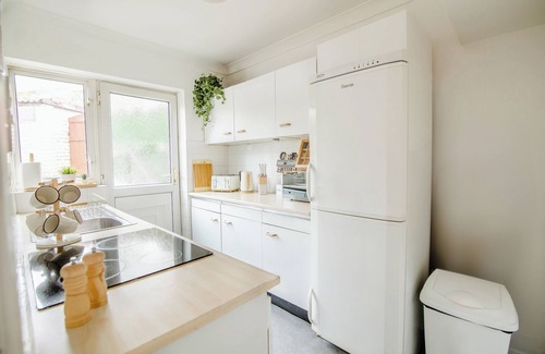 Rotherham House | Charm White Oak House Ideal for long stays! 7ppl