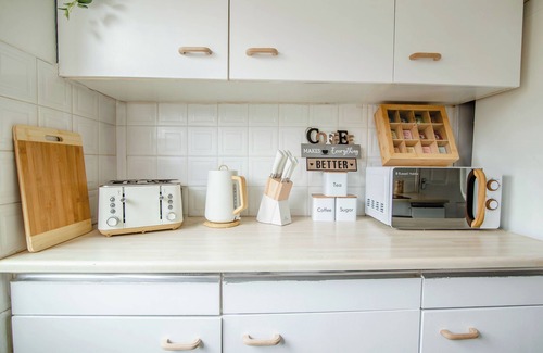 Rotherham House | Charm White Oak House Ideal for long stays! 7ppl
