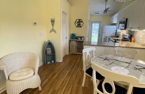 Myrtle Grove House | Charm Your Sol- < 3 miles to Carolina Beach!