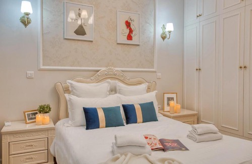 Bonne-Nouvelle Apartment | Charmant 150m2 5CH Romantic - Centre Ville - Clim