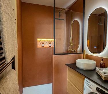 Villefranche-sur-Mer Apartment | Charmant 2 pièces rénové avec vue mer