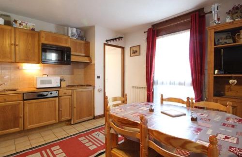 Les Carroz-d'Araches Apartment | Charmant 2P avec balcon, 5 couchages, pieds des pistes, proche télécabine et centre village - FR-1-572-171
