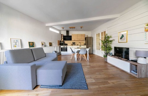 Quartier de France Apartment | Charmant 3 pièces centre refait à neuf avec jardin