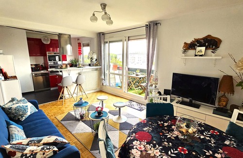 Champigny-sur-Marne Apartment | Charmant Appartement 2 Chambres Avec Balcon Proche de Paris & Disneyland