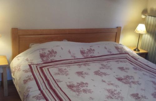 Les Gets Apartment | Charmant appart. aux Gets, 2 ch., balcon, garage, à proximité des télécabines et services - FR-1-671-133