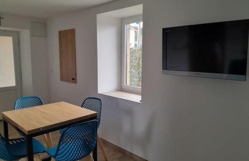 Gilhoc-sur-Ormeze Apartment | Charmant appartement au calme