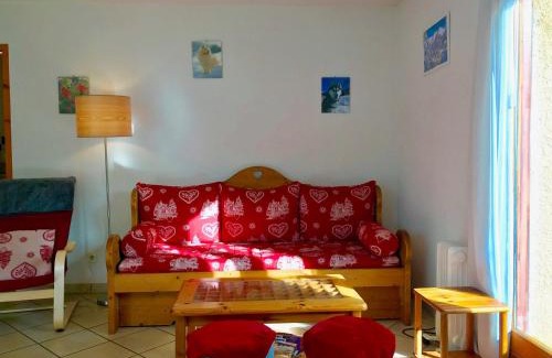 Villard-de-Lans Apartment | Charmant appartement à Villard-de-Lans - 6 pers, terrasse, jardin, proche des pistes et commodités - FR-1-515-135