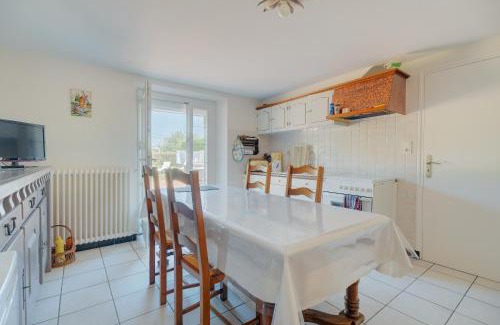 Cancale Apartment | Charmant Appartement De Plein Pied
