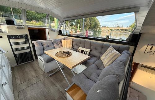 La Ferte-sous-Jouarre Boat Rental | Charmant bateau sur la Marne le VIKING