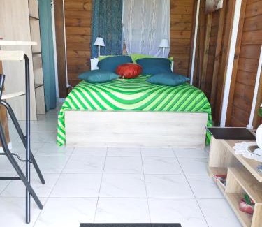 Petit-Canal Apartment | Charmant Bungalow Petit-Canal Le Moule Piscine Terrasse Jardin