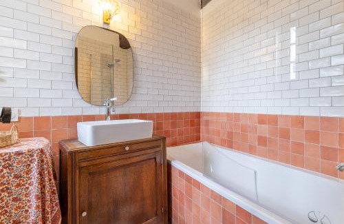 Moret-sur-Loing House | Charmant cottage rénové et climatisé, centre historique de Moret-sur-Loing