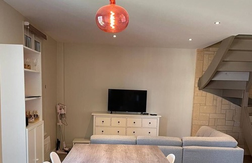 Hermanville-sur-Mer Apartment | Charmant Duplex Vue sur Mer et Pieds Dans Leau