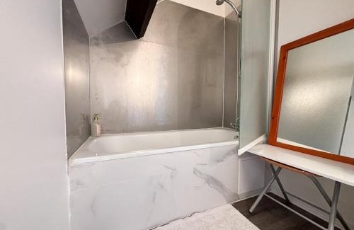 Remalard-en-Perche Apartment | Charmant duplex au calme "La Tourelle" avec wifi