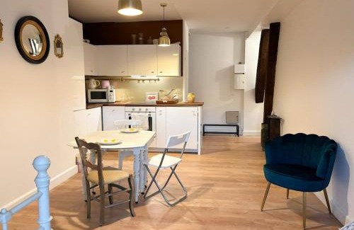 Remalard-en-Perche Apartment | Charmant duplex au calme "La Tourelle" avec wifi