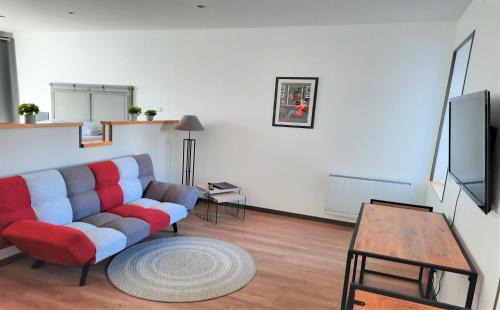 Gannat Apartment | CHARMANT F1 bis atypique
