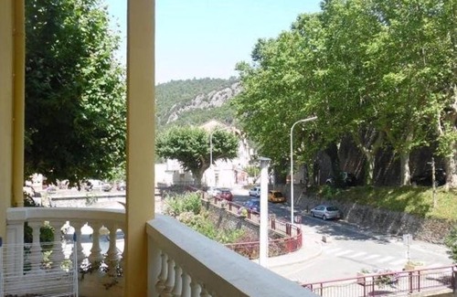 Amelie-les-Bains-Palalda Apartment | Charmant F2 avec balcon et parking, proche cure et centre-ville – Amélie-les-Bains - FR-1-703-84