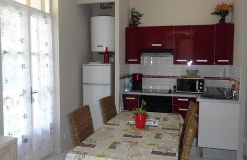 Amelie-les-Bains-Palalda Apartment | Charmant F2 avec balcon et parking, proche cure et centre-ville – Amélie-les-Bains - FR-1-703-84
