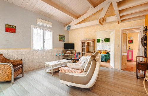 Landrais House | Charmant Gite Egaux De Chambon