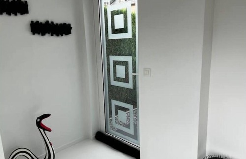 Villers-le-Bouillet Apartment | Charmant Logement Contemporain Très Lumineux
