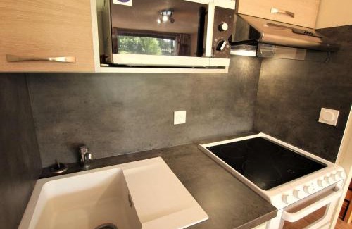 La Salle-les-Alpes Apartment | Charmant studio 4 pers avec piscine, proche télécabines et commerces, accès direct ski, La Salle-les-Alpes - FR-1-330F-106