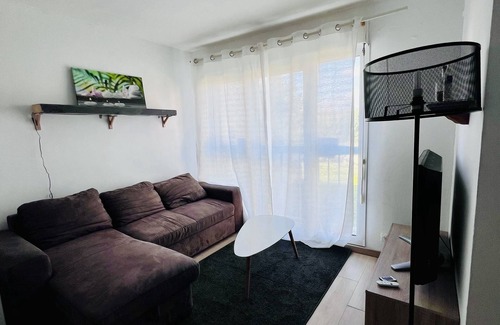 Meaux Apartment | Charmant Studio : Proche Paris et Disneyland !