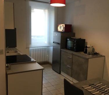 Saint-Pierre-le-Moutier Apartment | Charmant T2 RDC dans résidence avec parc arboré