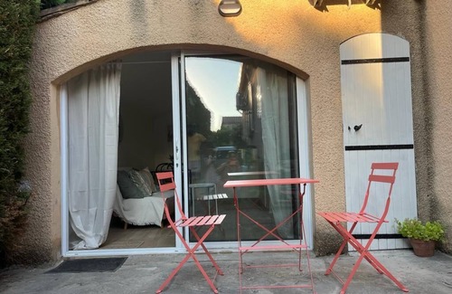 Velaux Apartment | Charmant T2 Avec Jardinet au Coeur de Velaux