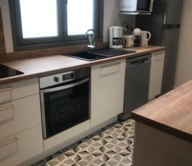 Ceyrat Apartment | Charmant T2 rénové et climatisé chez Cathy