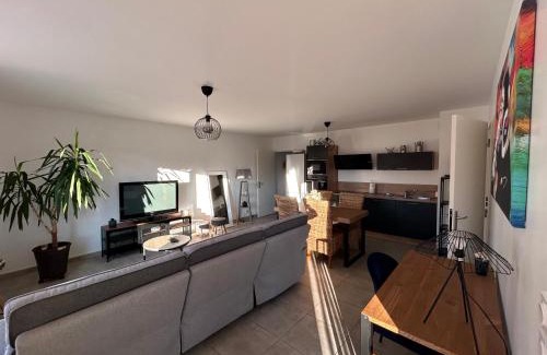 Saint-Jean-de Niost Apartment | Charmant T3 proche plaine de l’Ain