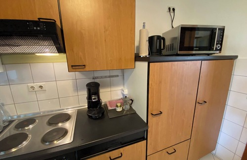 Wersten Apartment | Charmante Altbauwohnung mit Großem Idyllischem Garten in Ruhiger Lage