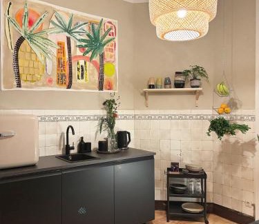 Neustadt Apartment | Charmante Altbauwohnung am Park und Messe