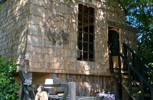 Saintry-sur-Seine Cabin | Charmante Cabane Perchée