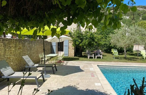 Venasque Bed & Breakfast | Charmante Chambre D'hôte au Coeur de la Provence à Venasque